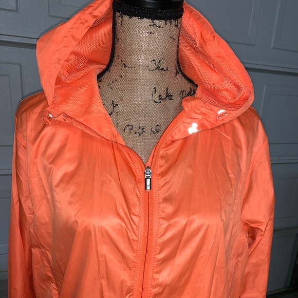 Under Armour Women Storm Jacket - Picture 6 of 8
